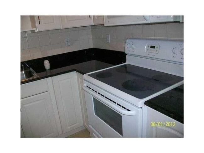 Photo - 505 NE 20th Ave Unit 118