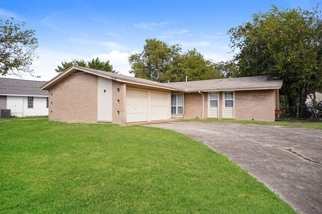 Building Photo - 1510 Carlisle St