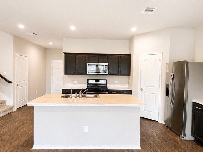 Photo - 21460 Rustic Elm Dr