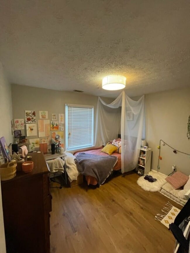 Photo - 4/2 apartment off of Milledge