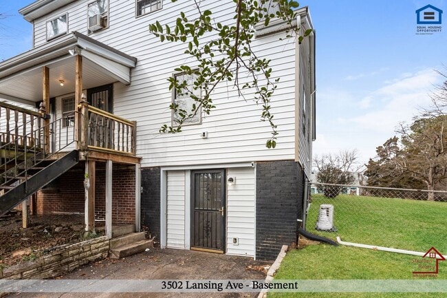 Photo - 3502 Lansing Ave