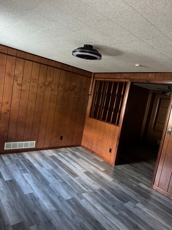 Photo - 742 Genesee St