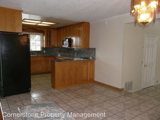 Photo - 4 br, 2 bath House - 3462 Mount Prieta Dr