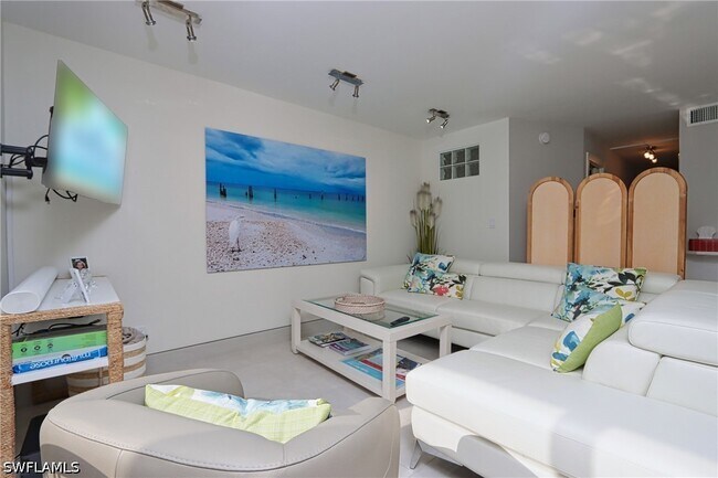 Photo - 2500 Gulf Shore Blvd N Unit S6