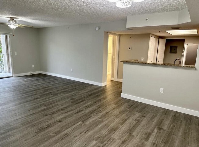 Photo - 5021 Wiles Rd Unidad 205