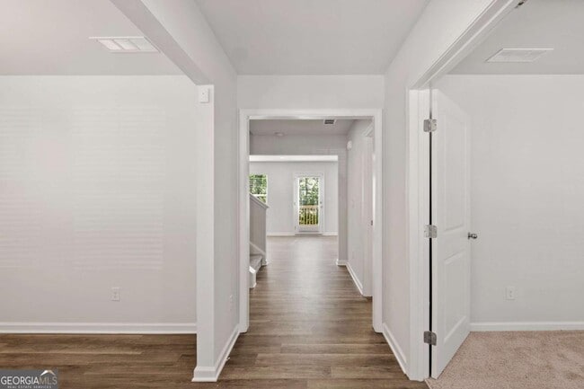 Photo - 1139 Lookout Ave NW