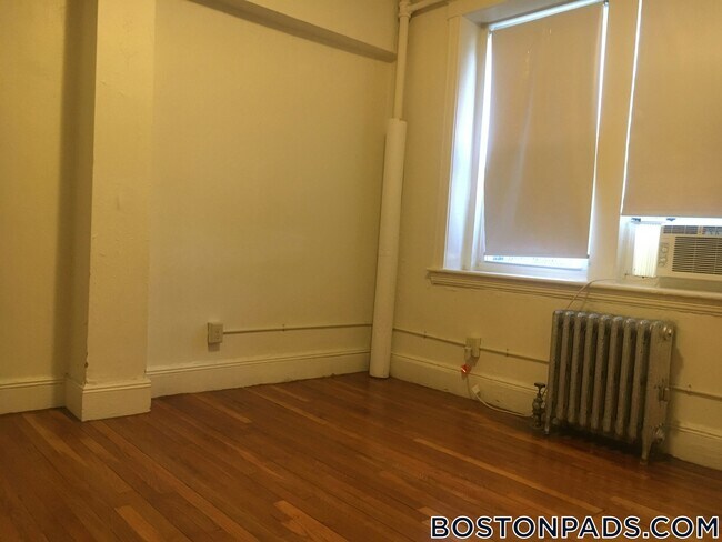 Photo - 1810 Commonwealth Ave Unit 4
