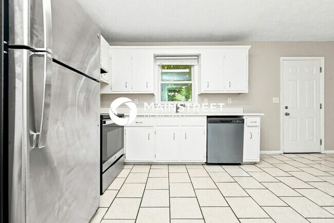 3 Bedroom Pet-Friendly Home in Snellville, GA with Main Street Renewal