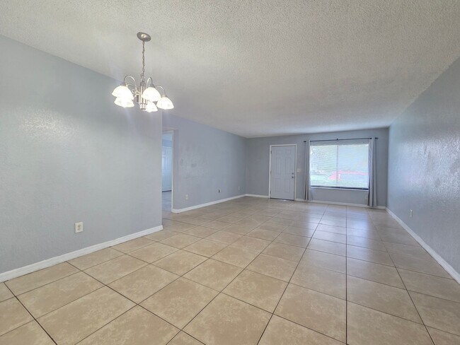 605 Northlake Blvd Unit 63