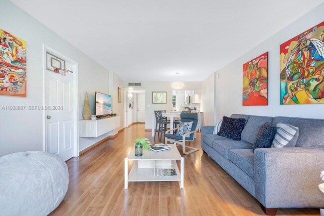 Photo - 105 Royal Pk Dr Unit 3B