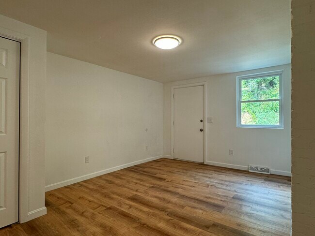 Photo - 225 Evergreen Ave