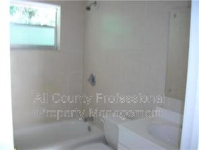 Photo - 2023 SW 29th Ave Unidad 2