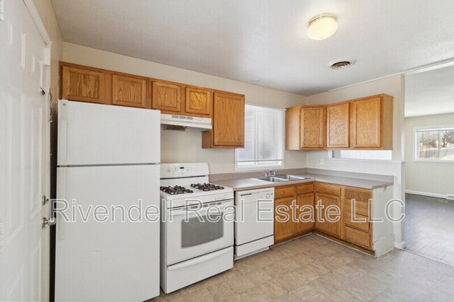 Photo - 1127 Xenia St