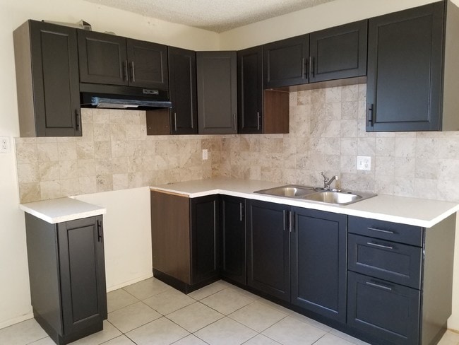 Photo - 1946 W 145th St