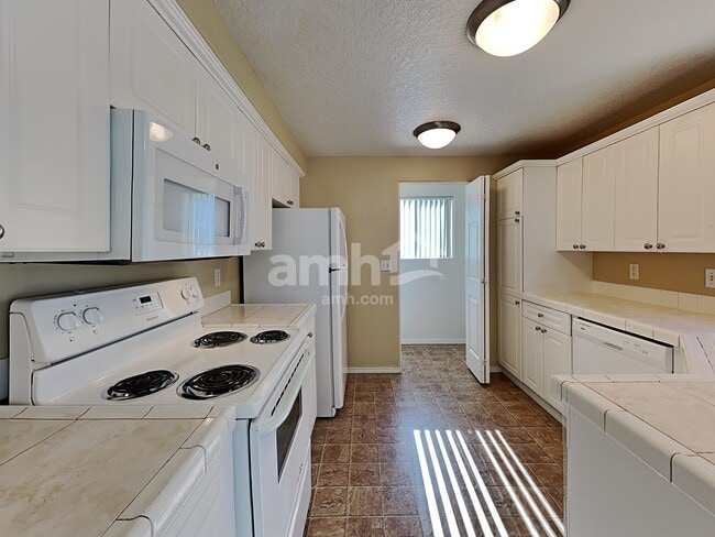 Photo - 20592 SW Gracie St