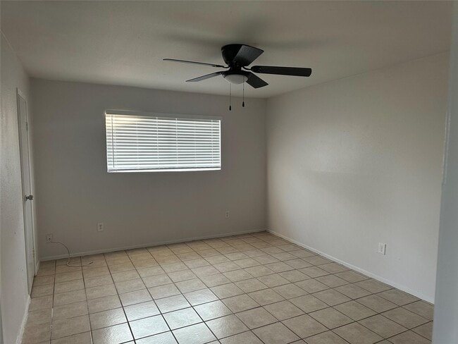 Photo - 228 Austin St