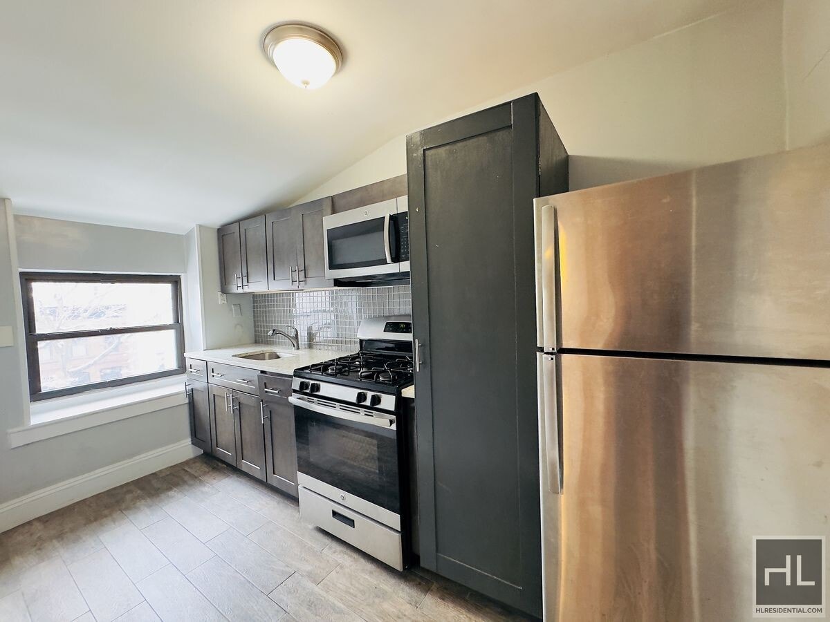 Photo - HALSEY STREET Unit 3