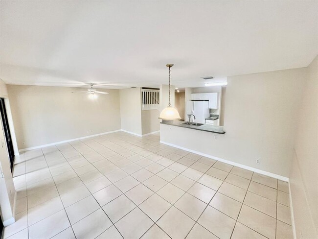 El Cid Court, Davie, FL 33324 - 3 BR 3 BA Townhouse
