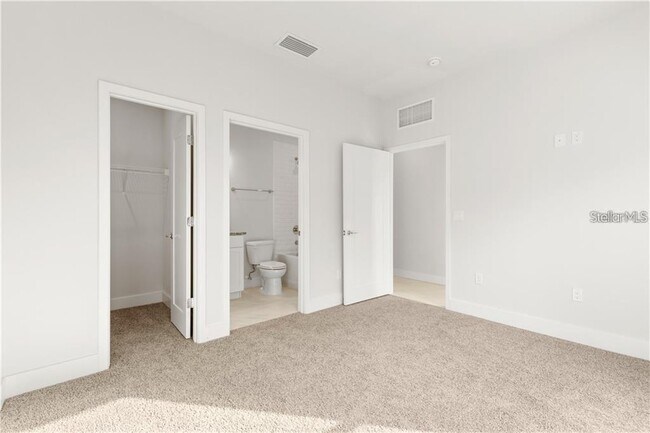 Photo - 4810 W McElroy Ave