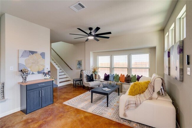 Photo - 4606 Kind Way