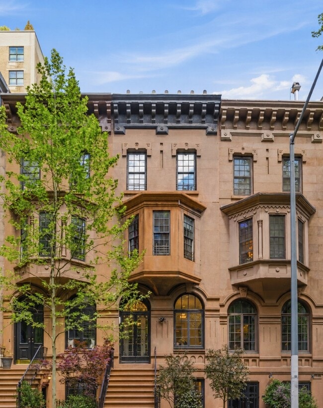 Building Photo - 117 E 91st St