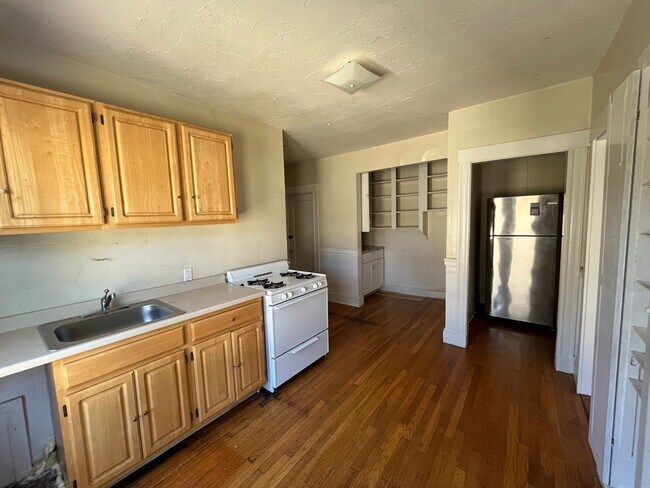 Photo - 41 Boylston St Unidad #3L