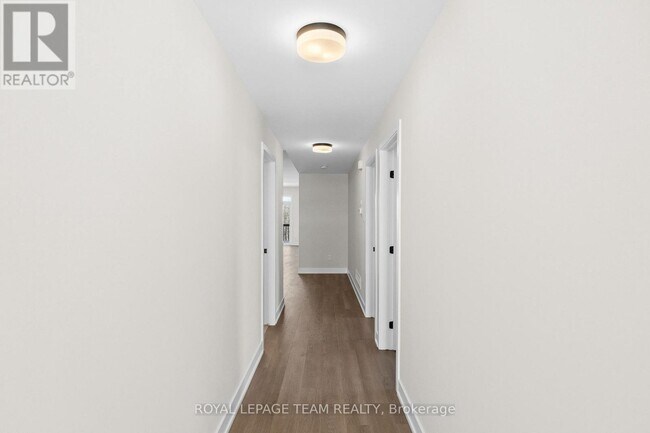 Photo - 1136 Moore St