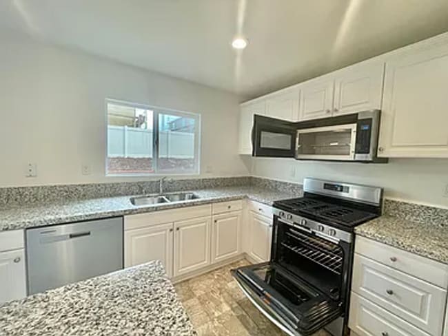 Photo - 20182 Sanquinella Cir