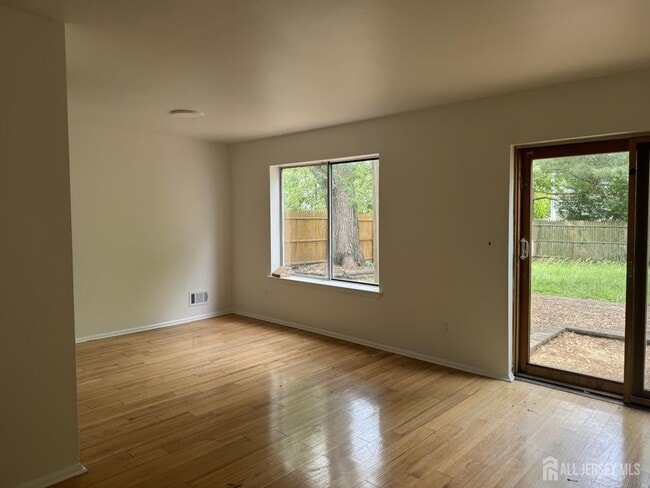 Photo - 21 Jeffrey Cir