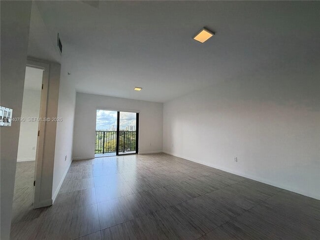 Photo - 1801 SW 32nd Ave