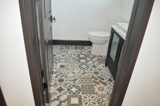 Photo - 4335 Bloomfield Ln