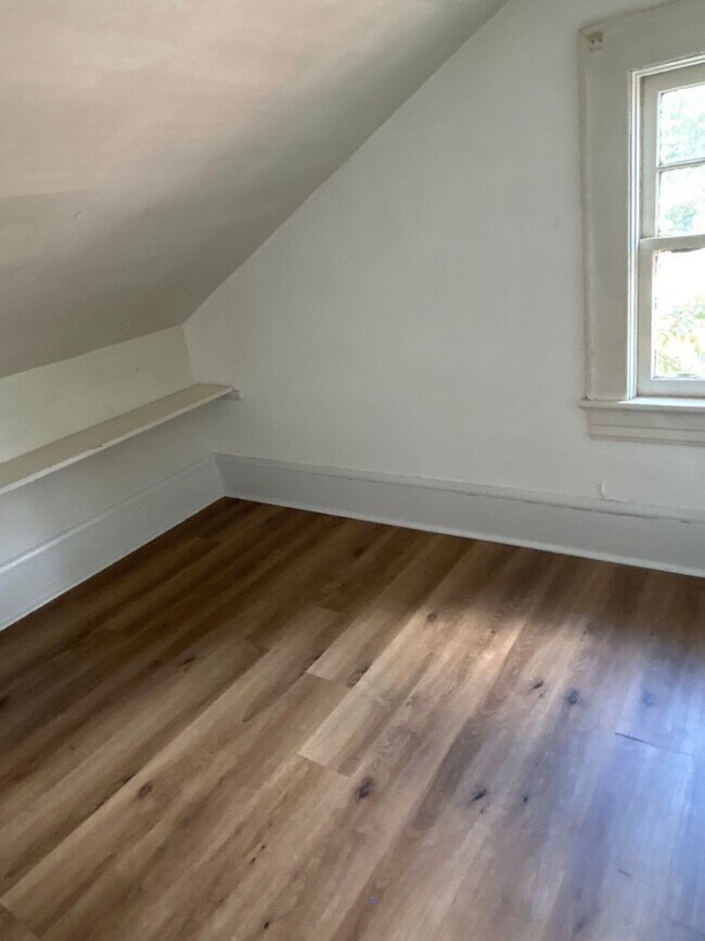 Photo - 2923 Melrose Ave NW Unidad Up