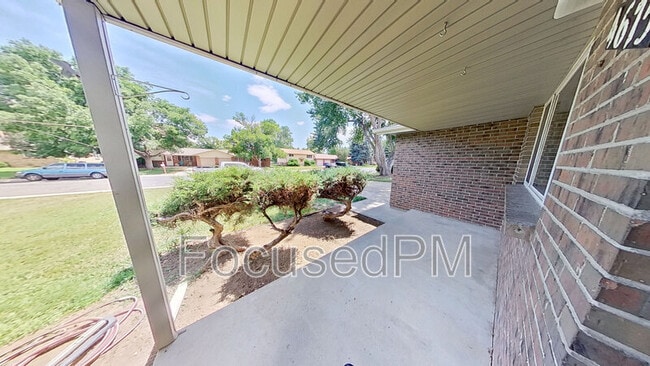 Photo - 4675 Holland St