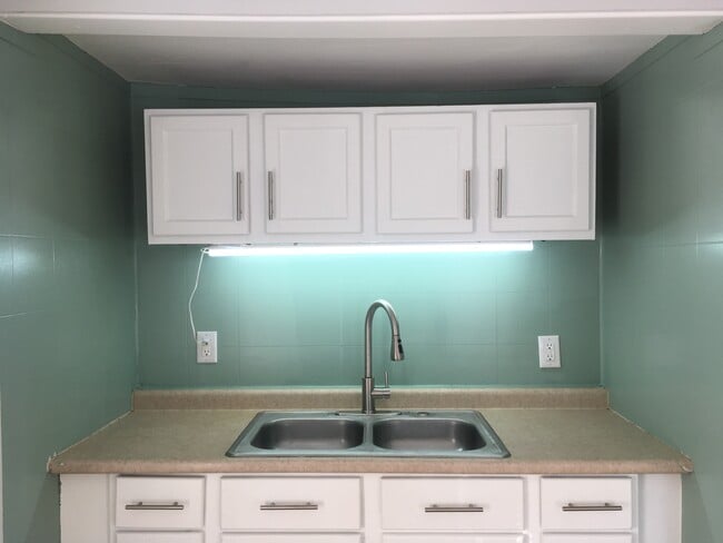 Fotografía del edificio - 219 W Oakland Ave Unidad 219.5