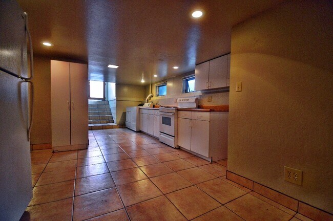 Photo - 642 W 3rd St Unit 642B