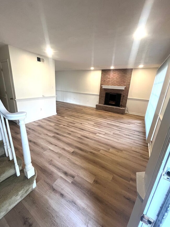 Photo - Linden - 1223/1225 Unit 1225