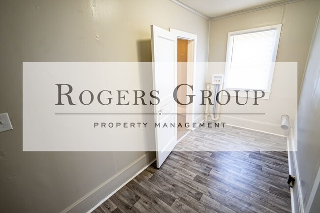 Photo - 133 N Shank St