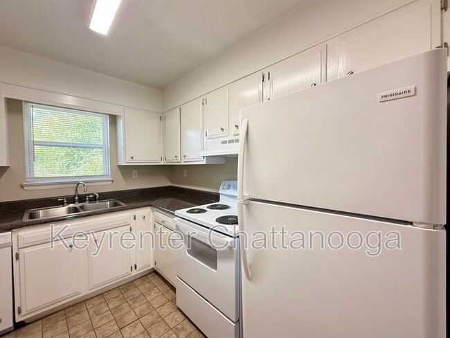 Photo - 918 S Crest Rd Unit A