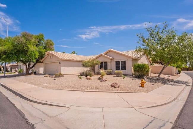 North West Chandler Home with a Pool
