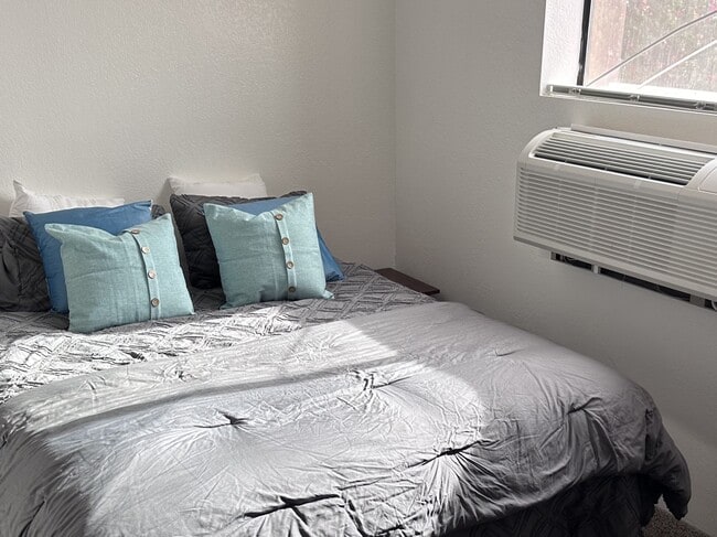 Photo - Sunrise Apartments