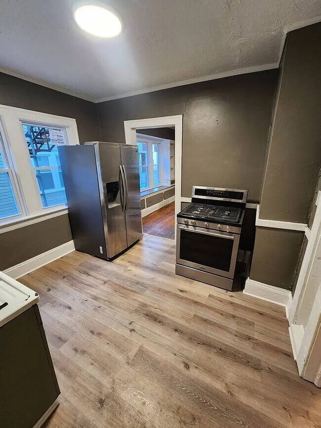 Photo - 3658 E 143rd St Unit 1