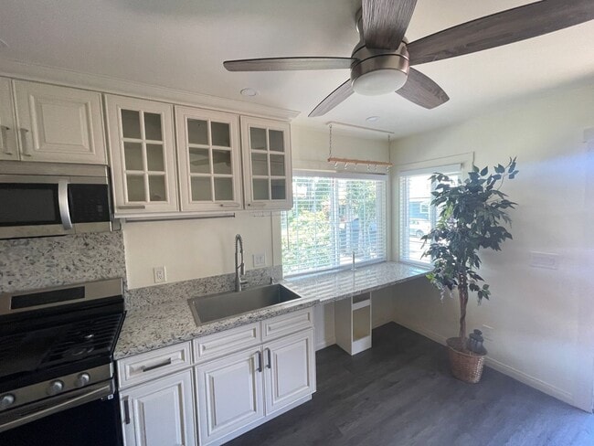 Photo - 1526-1528 E. 9th St. Unit 1526
