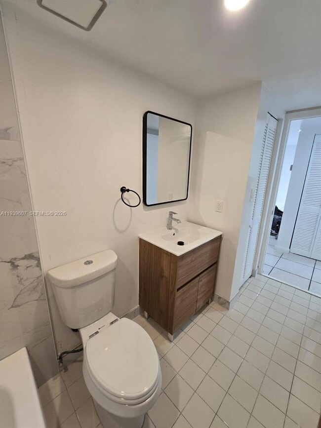 Photo - 2727 NW 17th Ter Unit 404