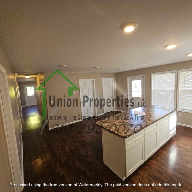 Photo - 4205 Vine St