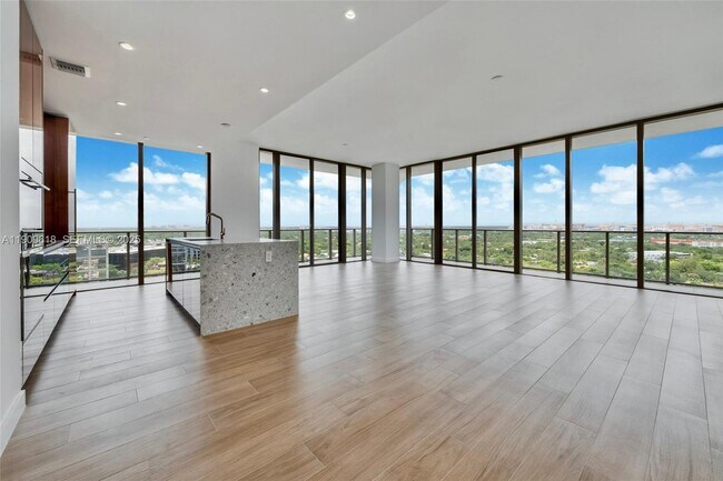 Photo - 2678 Tigertail Ave Unit 1501