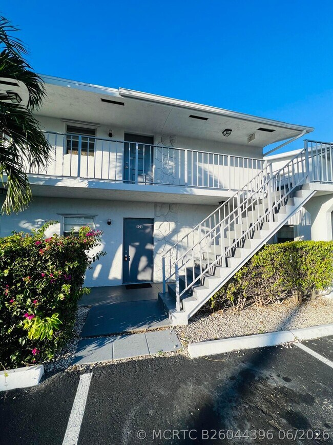 510 24th Ave N Unit 401