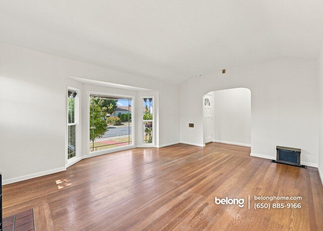 Photo - 279 Bowling Green St