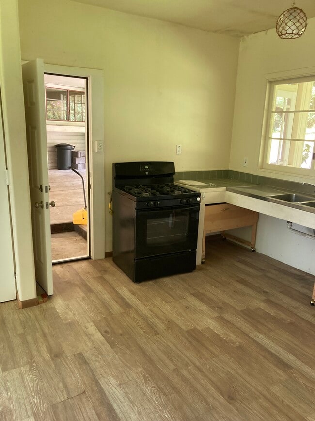 Photo - 600 Hoaka Rd