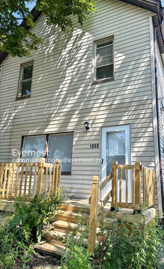 Photo - 1050 Holmden Ave House