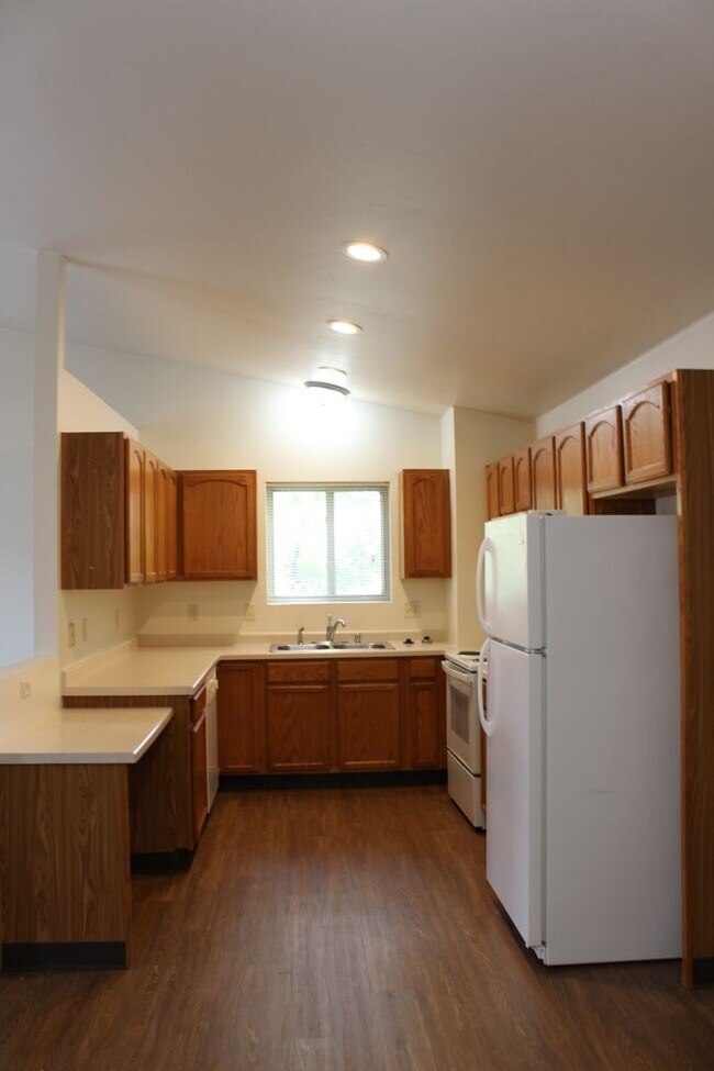 Shade Tree Estates